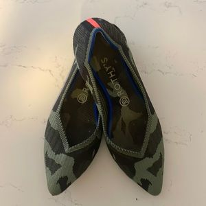 Rothy’s 9.5 Camo Pointed Toe Flat